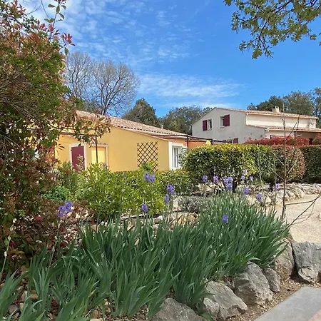 Le Petit Paradis Provencal Apartment