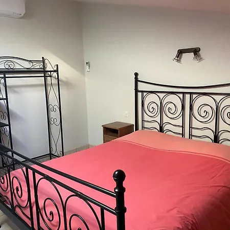 Le Petit Paradis Provencal Apartmán *