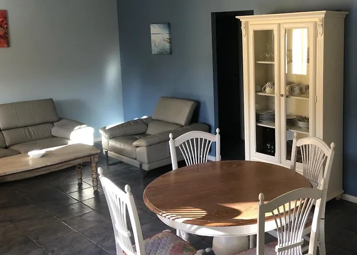 Le Petit Paradis Provencal Appartamento *